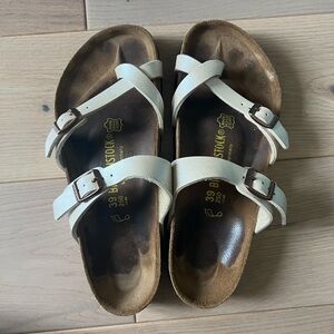 Mayari Birko-Flor Birkenstock Sandal in Graceful Pearl White